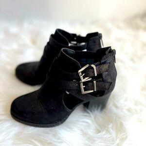Strappy buckle boots